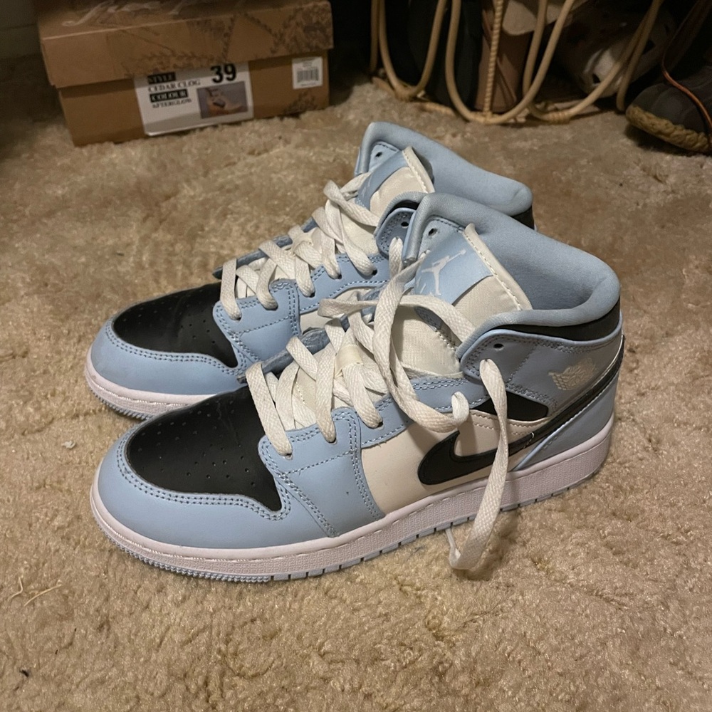 Nike Jordan Carolina blue and Black Sneakers